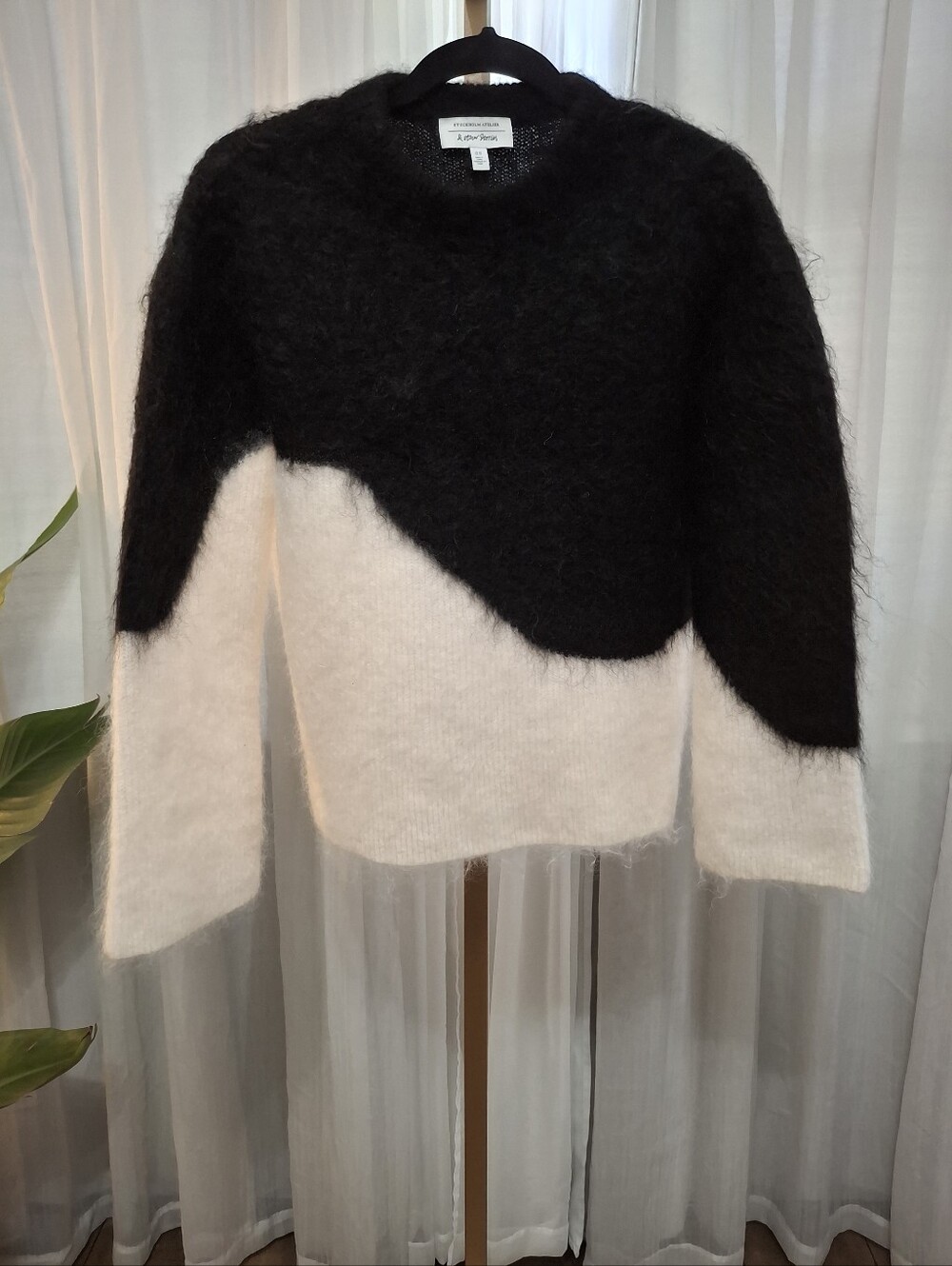 & Other Stories Black and Cream Fuzzy Colorblock Crew Sweater
